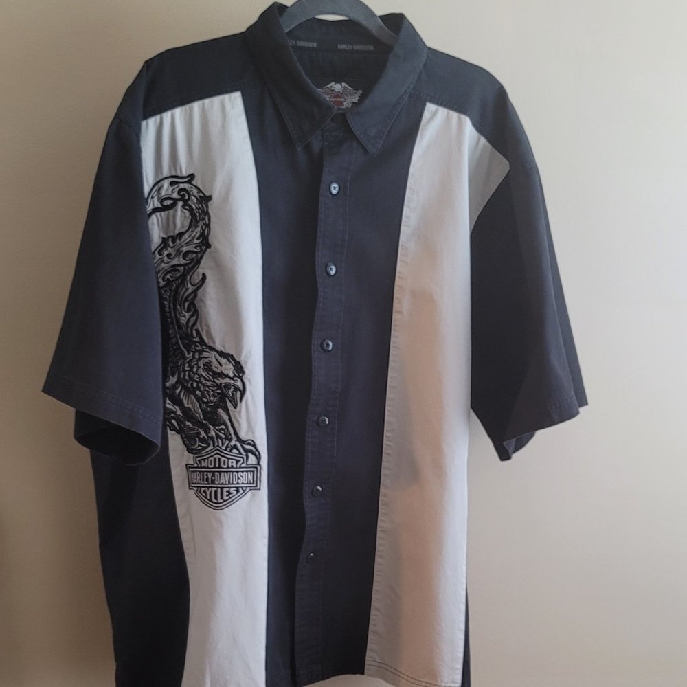 Men's XXL Harley-Davidson Short Sleeve Shirt. Gently worn, great condition!
